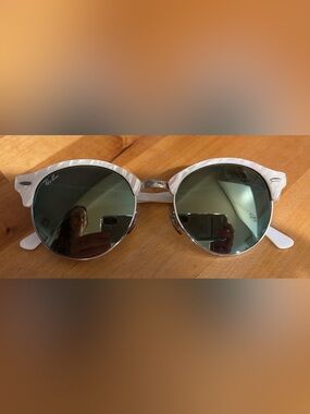 Ray-Ban Clubround Sunglasses